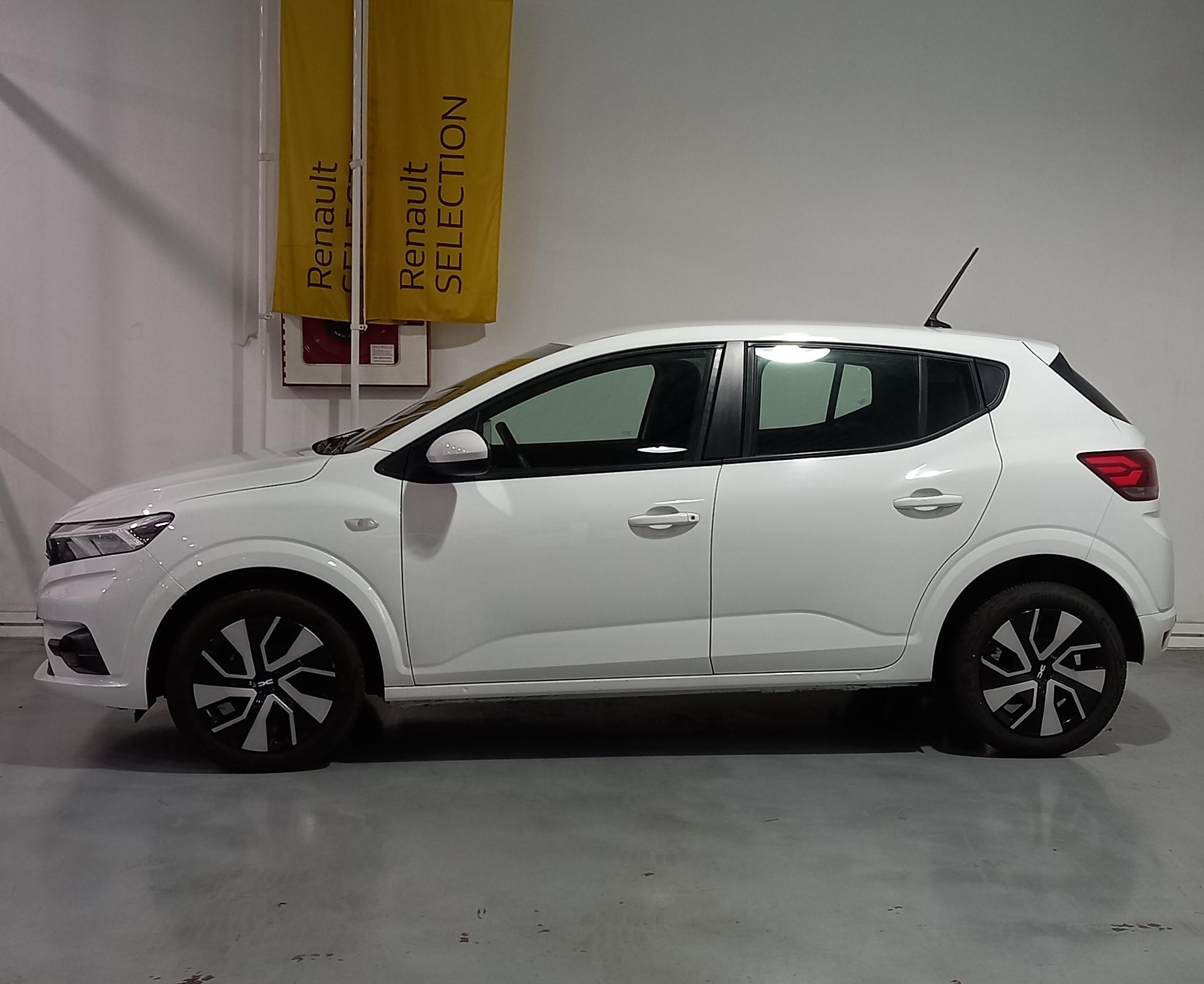 Dacia Sandero EXPERESSION ECO-G 100cv foto 4