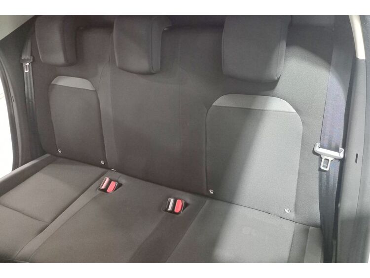 Dacia Duster Essential 10 Tce 100CV foto 8
